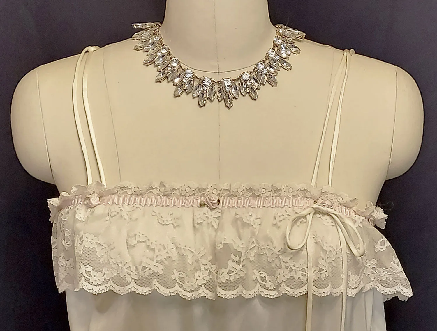 * VINTAGE TOM BEZDUDA FOR BARAD & CO. EYELET BRIDAL TROUSSEAU PEIGNOIR & NIGHTGOWN SET IN VENETIAN IVORY