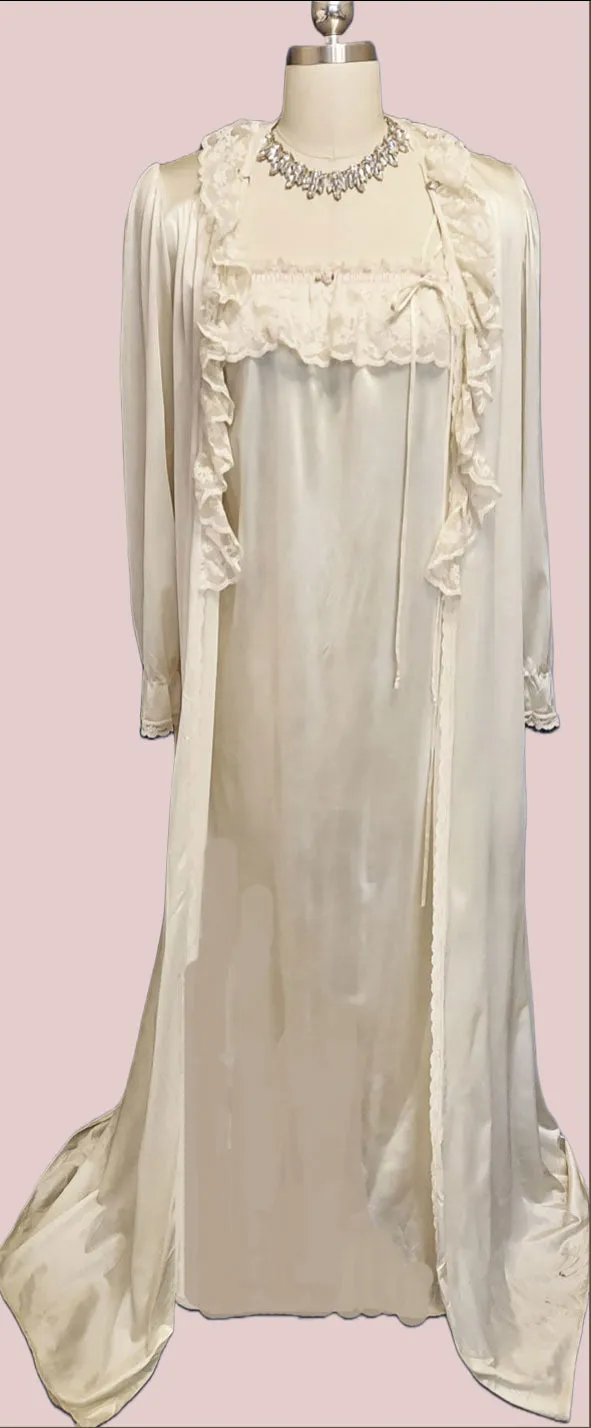 * VINTAGE TOM BEZDUDA FOR BARAD & CO. EYELET BRIDAL TROUSSEAU PEIGNOIR & NIGHTGOWN SET IN VENETIAN IVORY