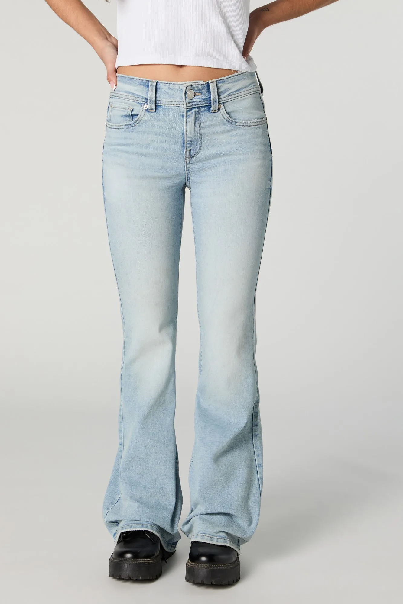 Austin Light Vintage Wash Low-Rise Flare Jean