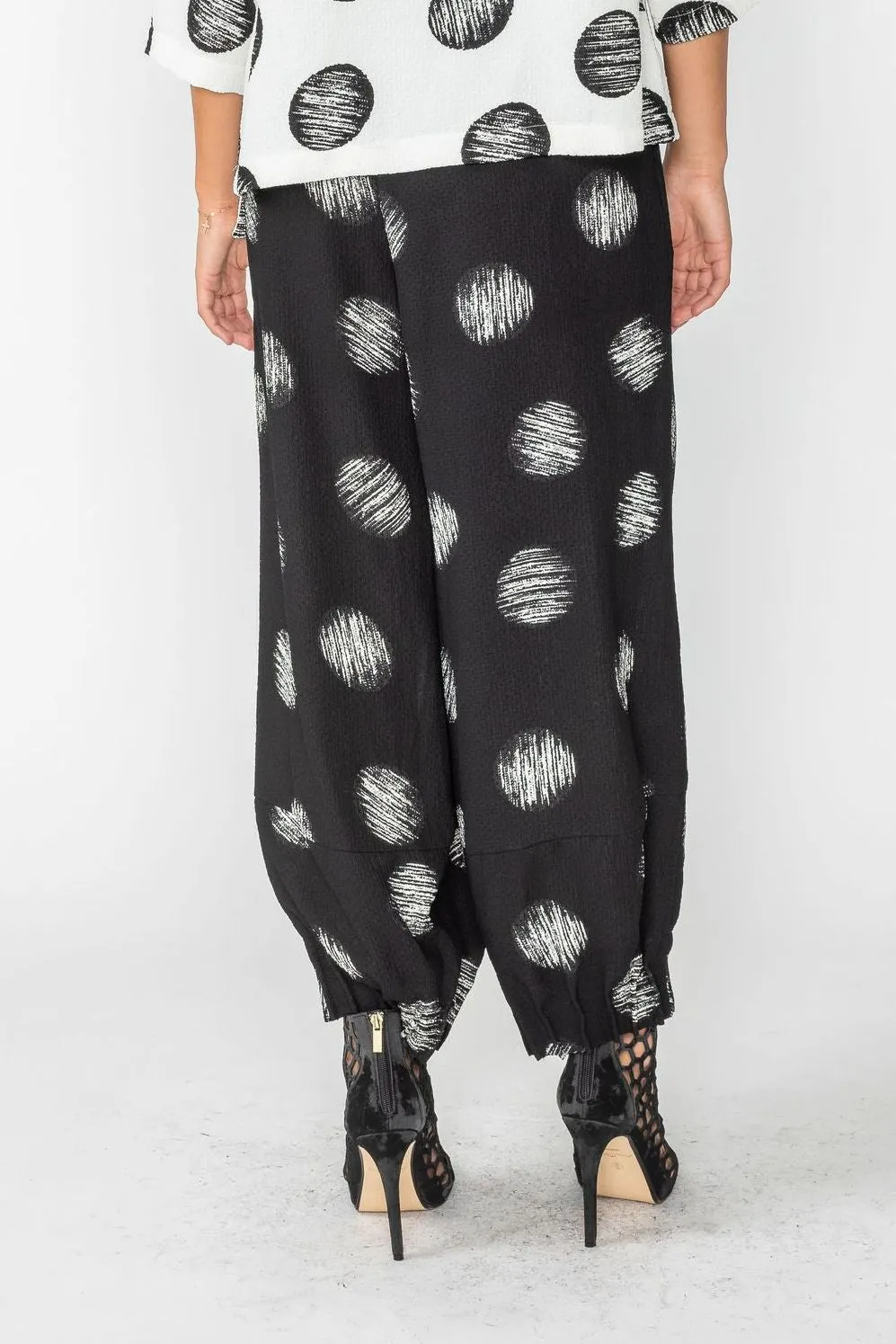 Black Texture Dot Woven Pants