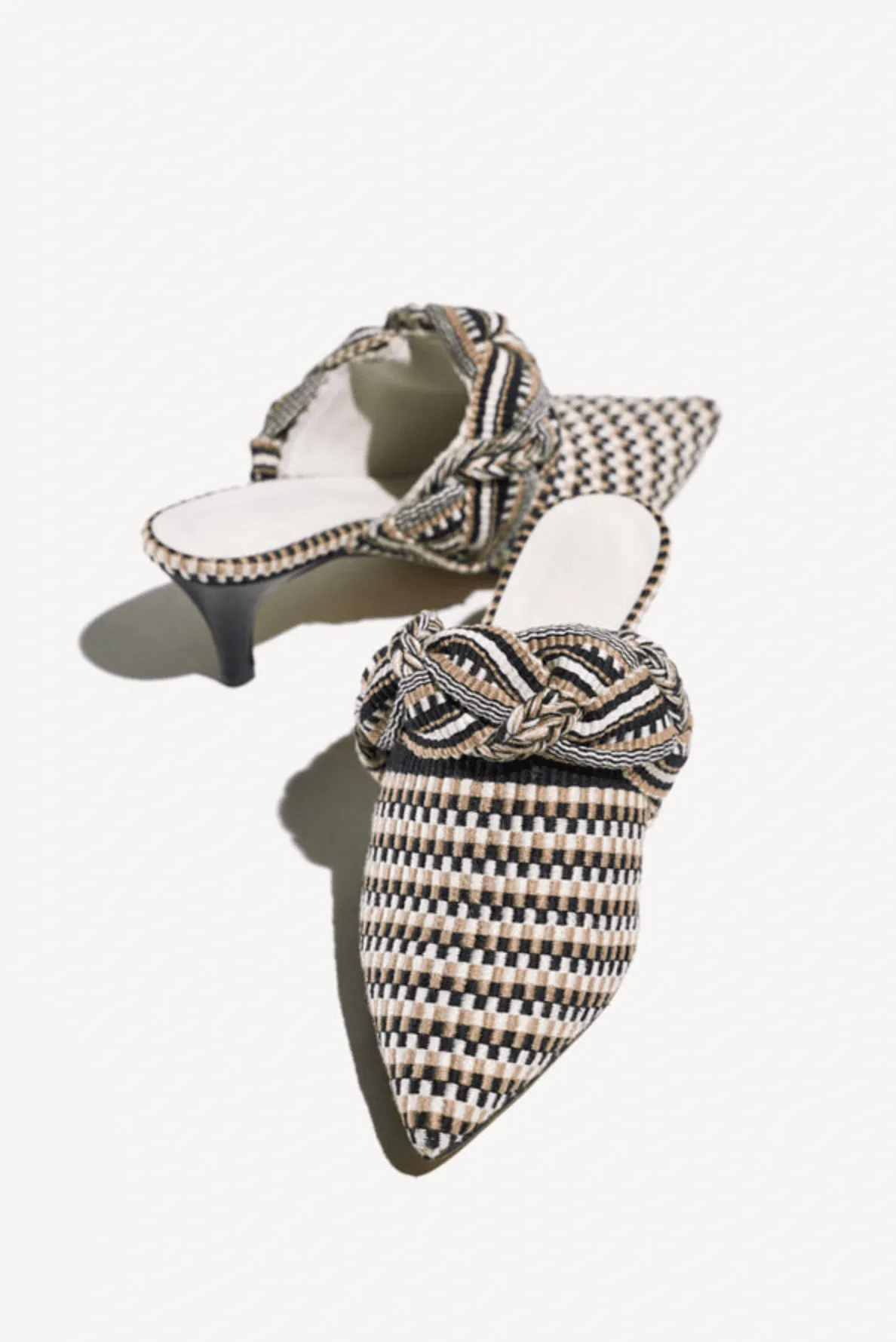 Blanca Mules in Castana by Amambaih