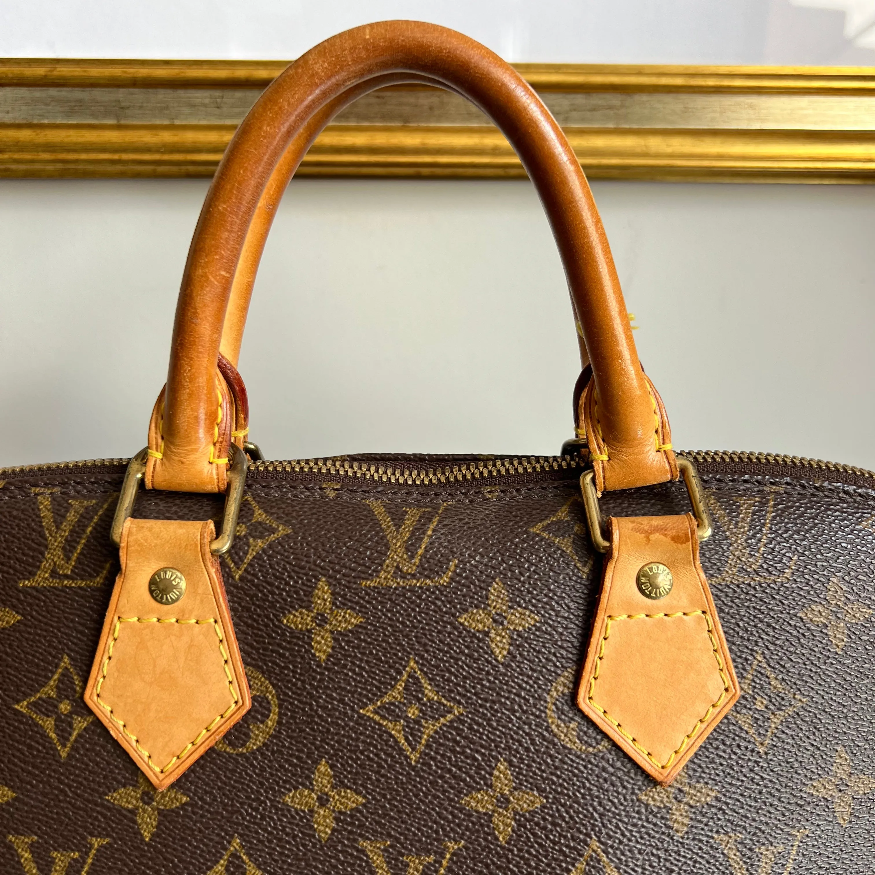 Bolsa Louis Vuitton Alma Monograma