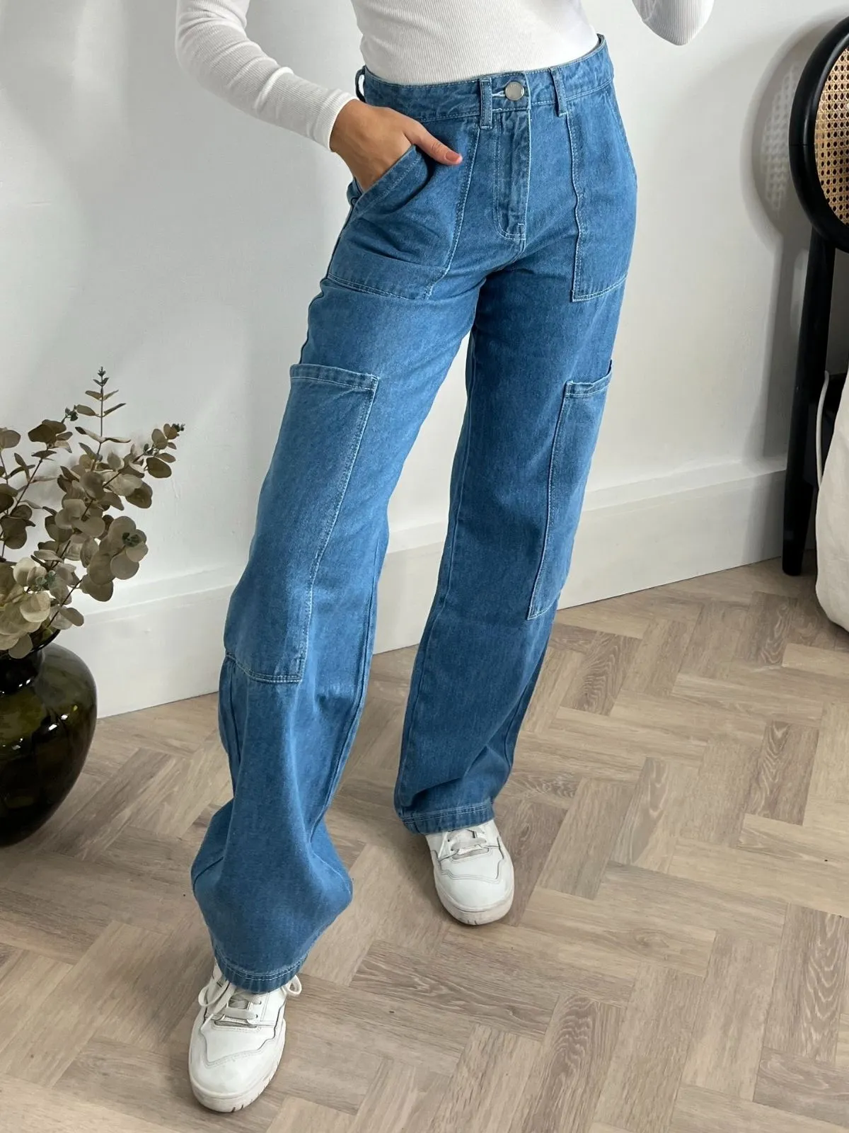 Cargo Style Wide Leg Jeans / Blue