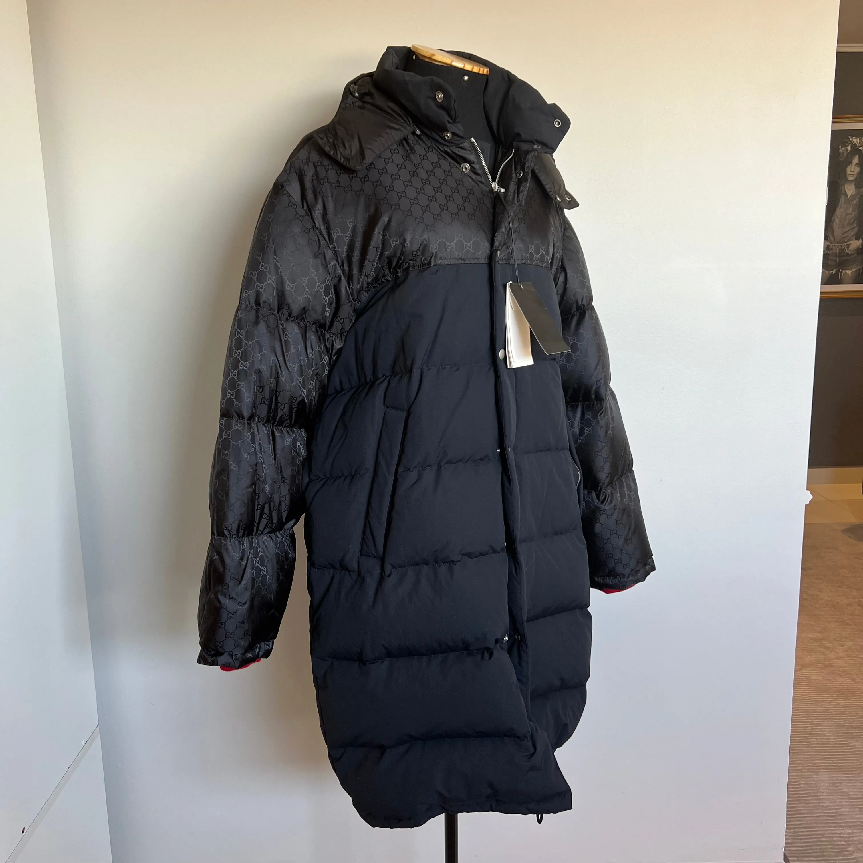 Casaco Gucci Snow em Nylon Preto e  Monograma