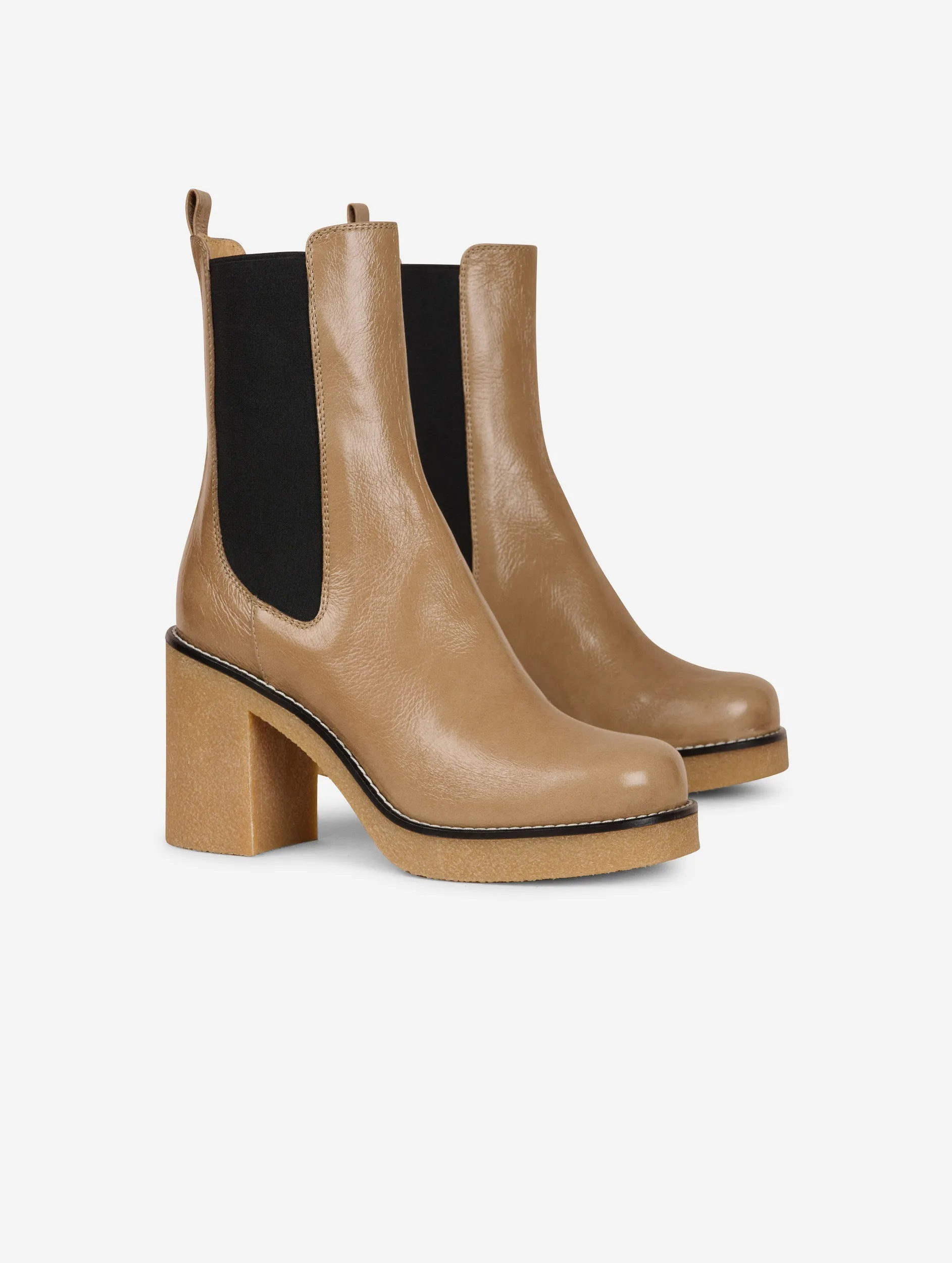 Elasticated beige patent leather ankle boots