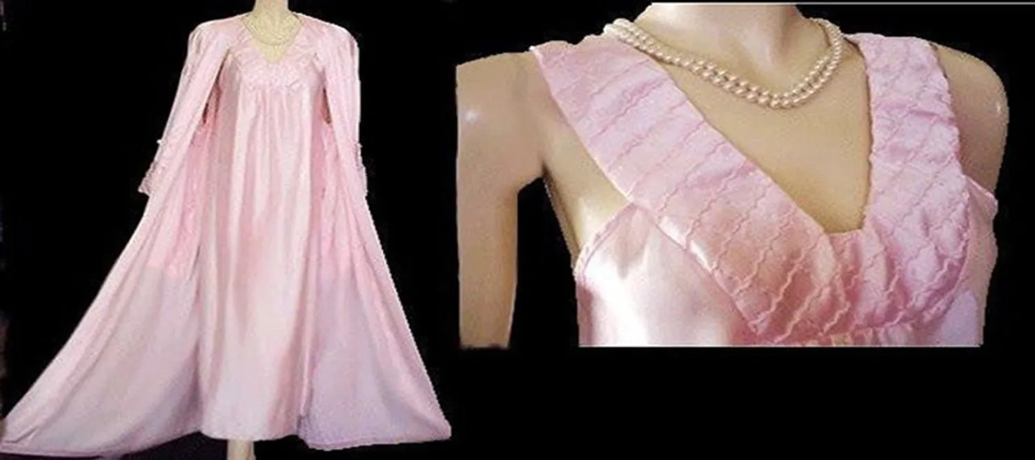 *GORGEOUS VINTAGE VALENTINO PINK SATIN BASKET WEAVE LOOK PEIGNOIR & NIGHTGOWN SET