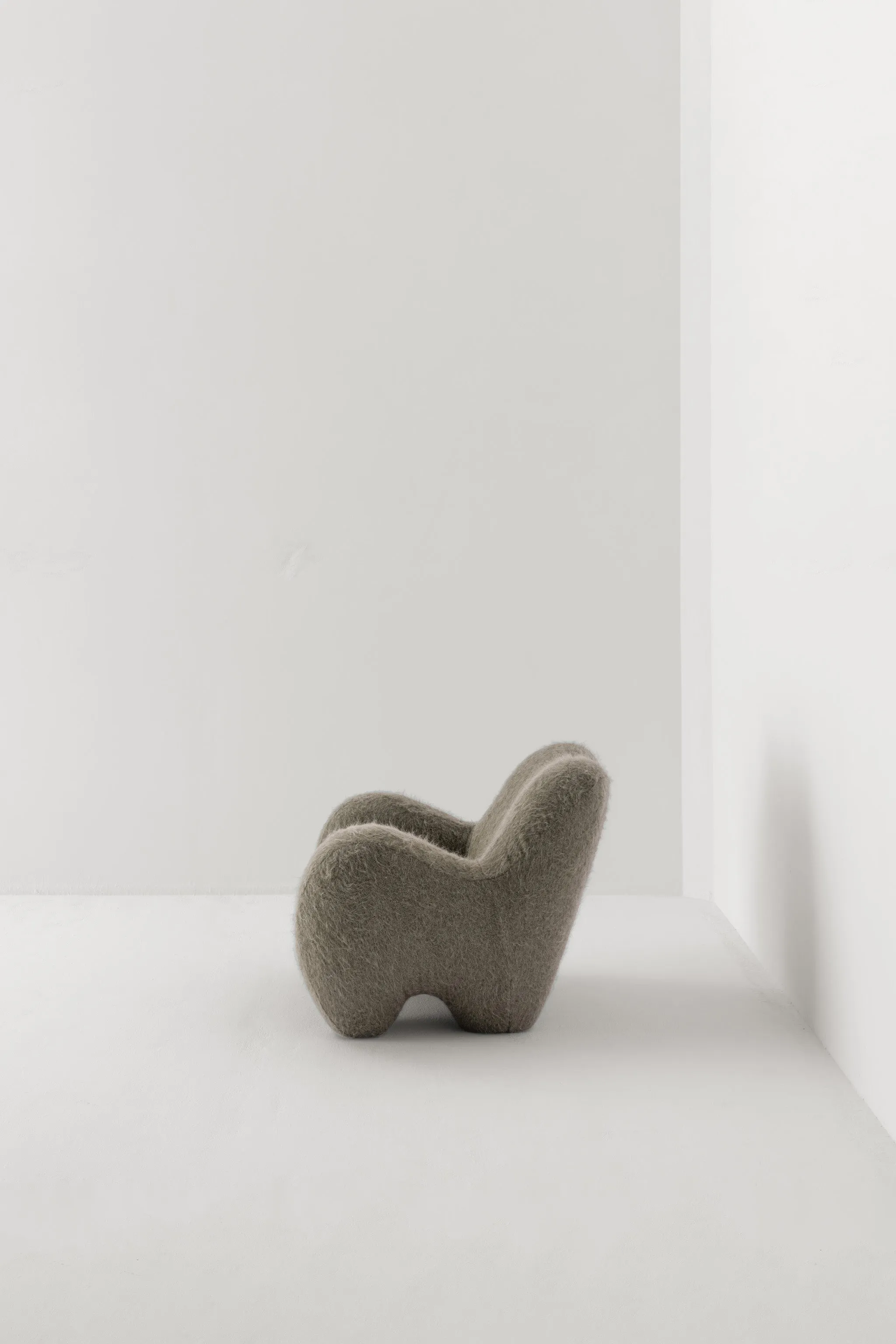 GUMMY ARMCHAIR / YETI HERISSON