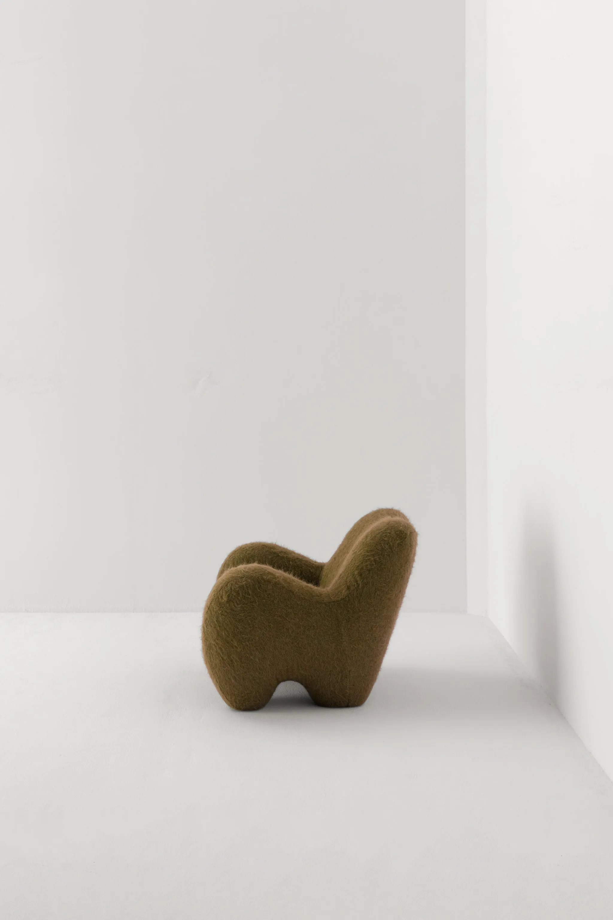 GUMMY ARMCHAIR / YETI OLIVE