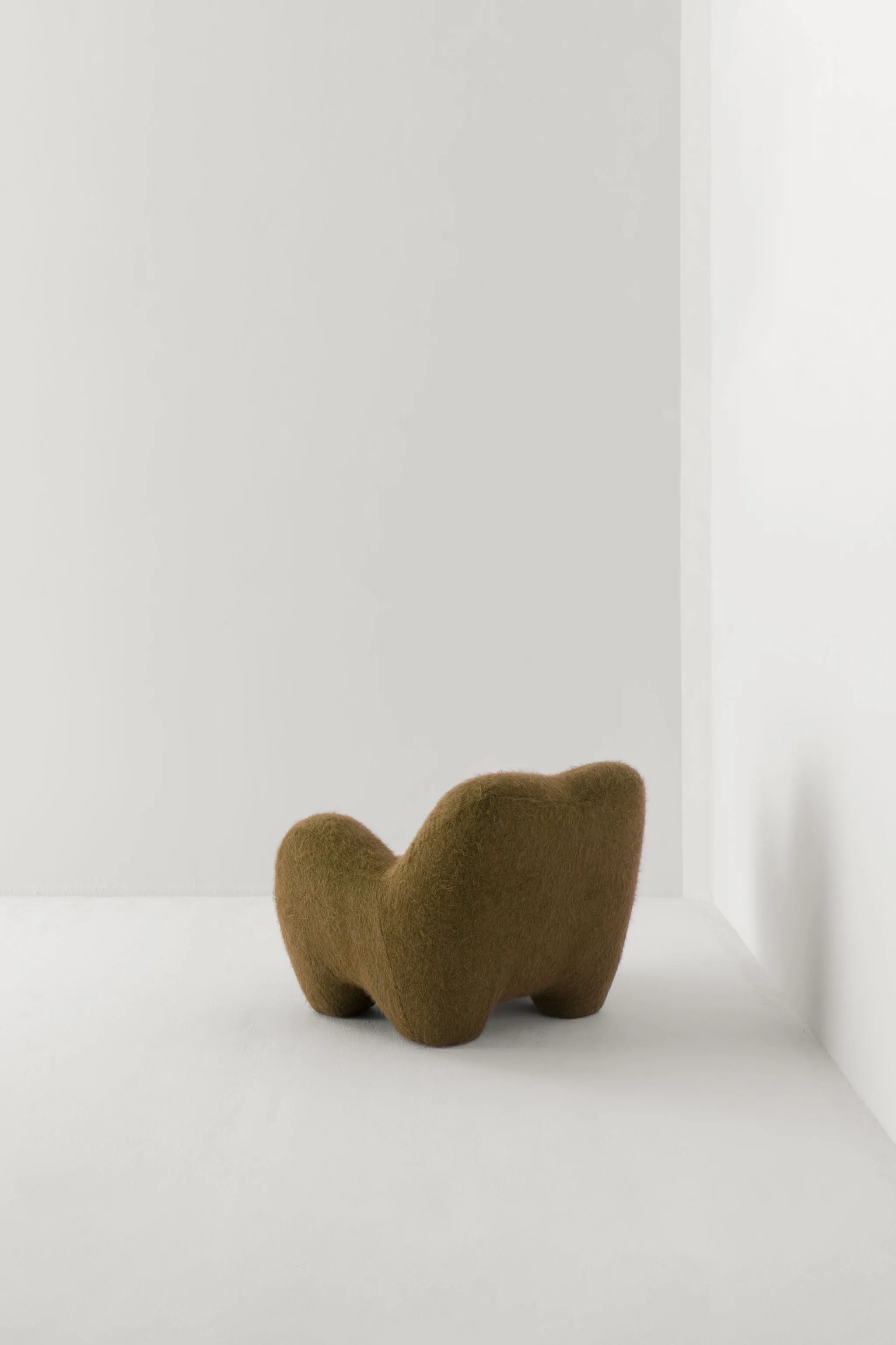 GUMMY ARMCHAIR / YETI OLIVE