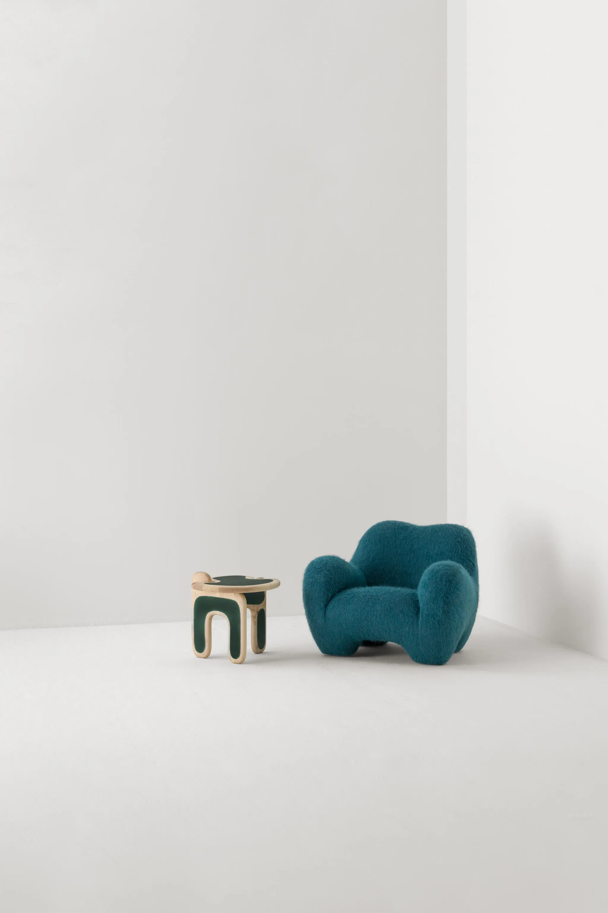 GUMMY ARMCHAIR / YETI PAON