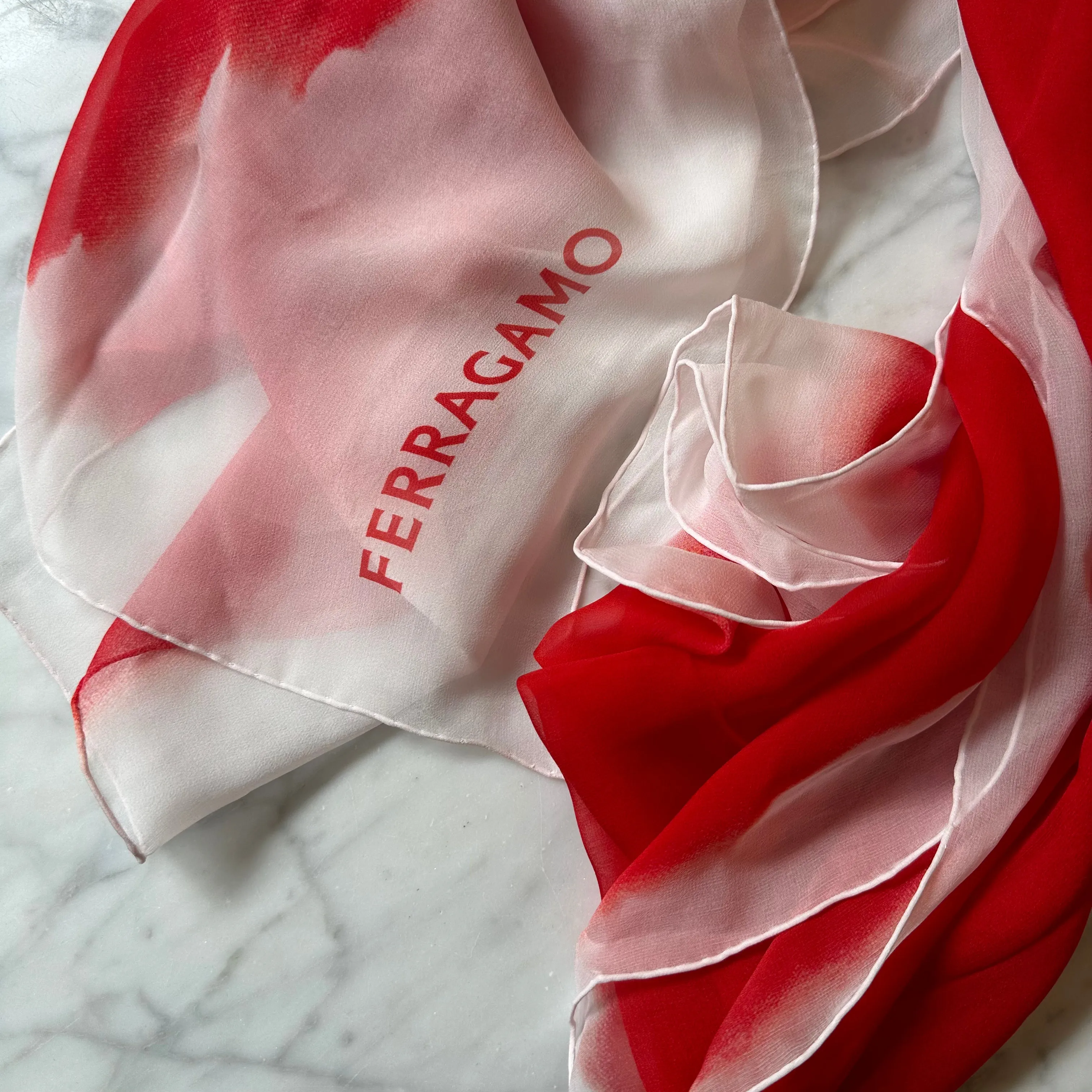 Lenço Salvatore Ferragamo Vermelho e Branco