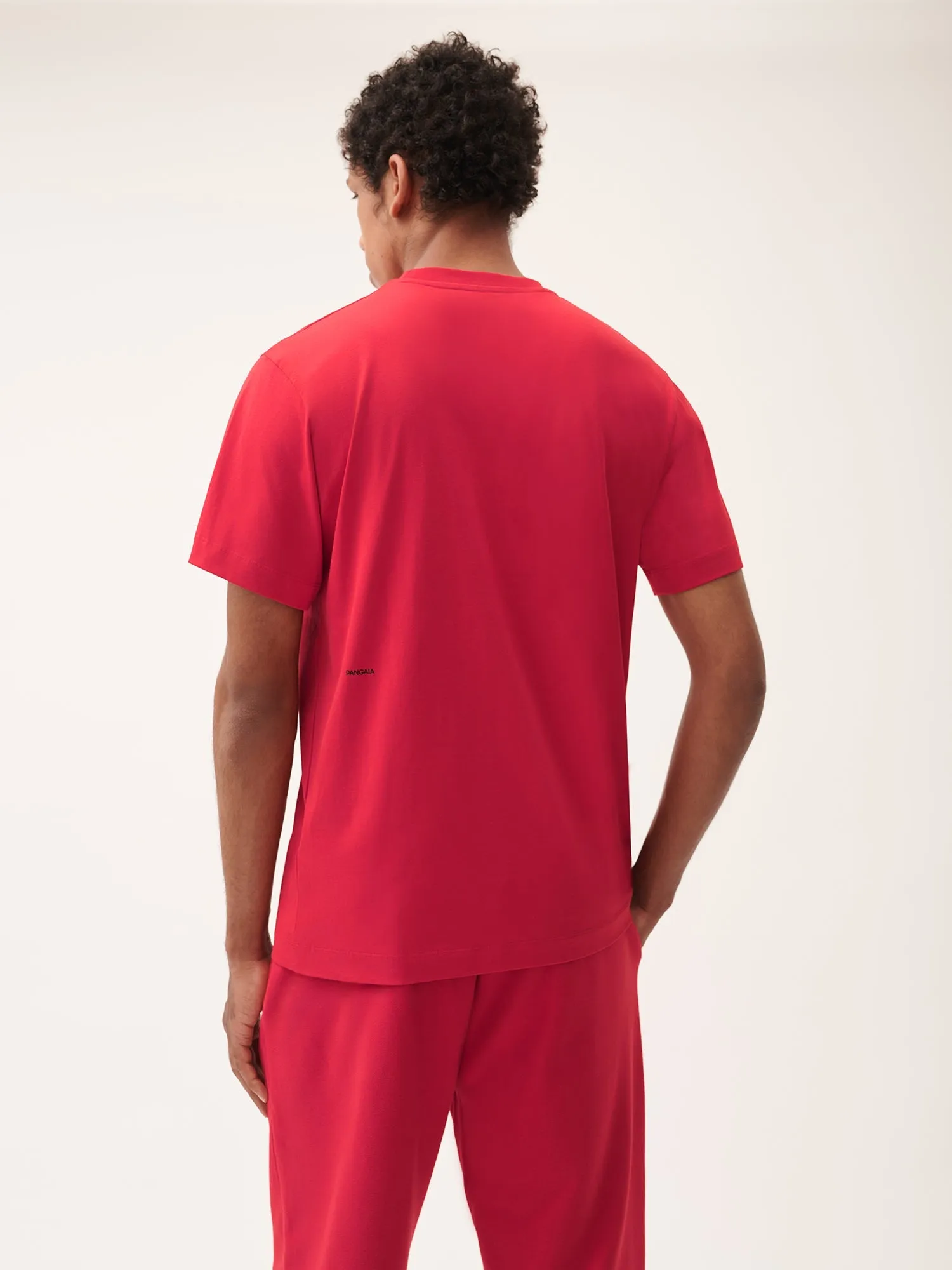 Mens 365 Midweight T-shirt—Goji berry red