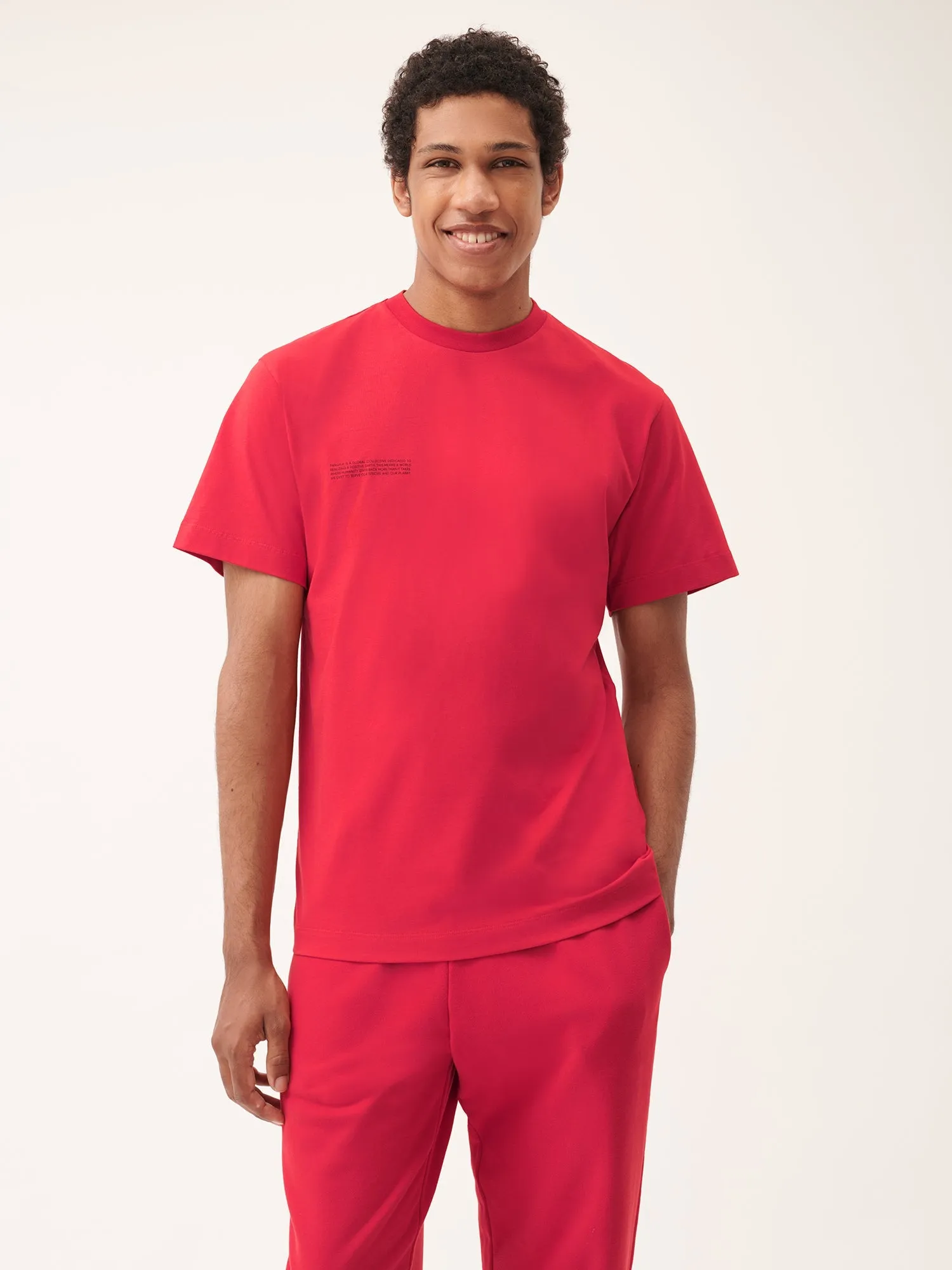 Mens 365 Midweight T-shirt—Goji berry red