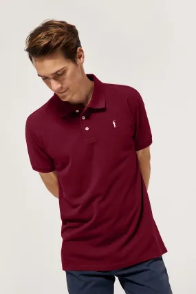 Polo burdeos piqué con tapeta de tres botones y logo bordado Rigby Go