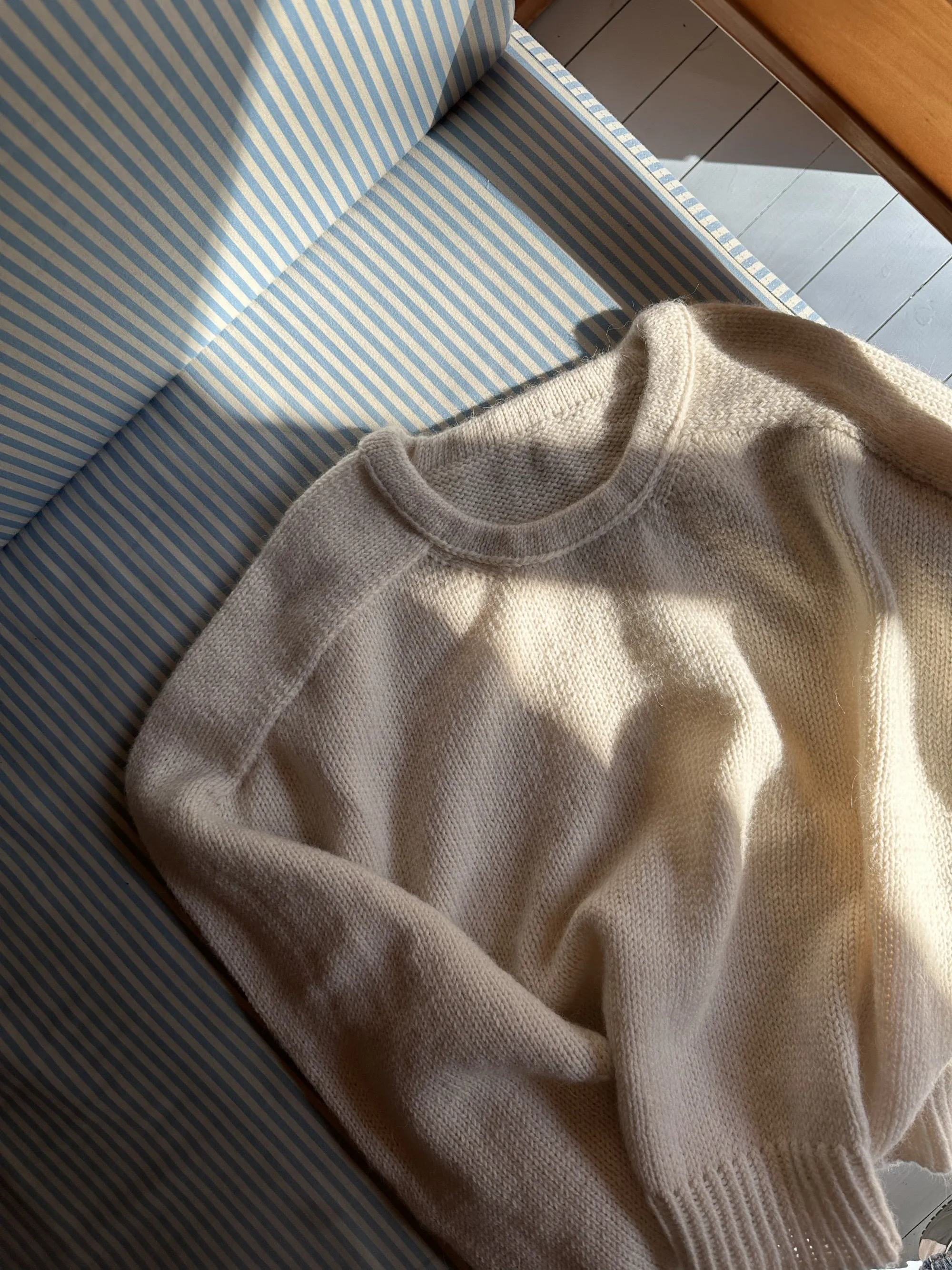 Sweater No. 26 - SVENSKA