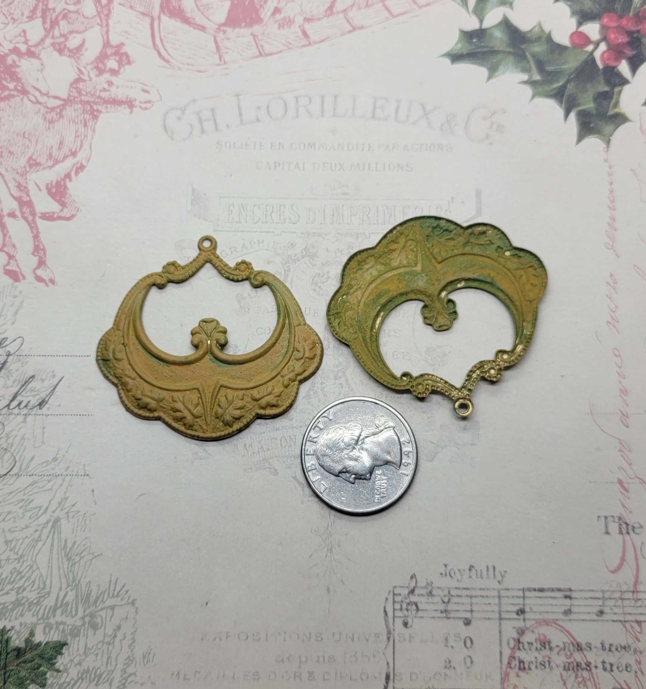 Verdi Gold Patina Ornate Victorian Charms x 2 - 6845VGSG