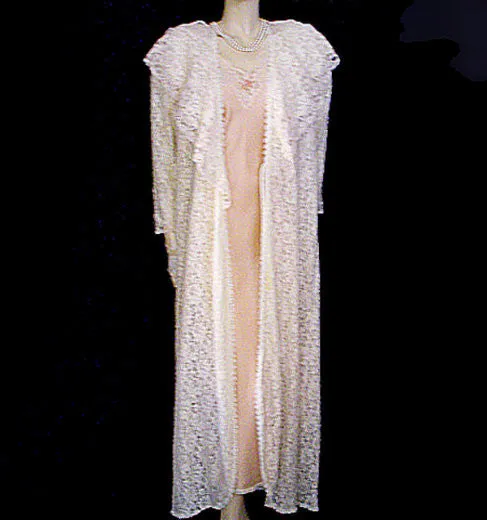 *VERY RARE VINTAGE CHRISTIAN DIOR "LE CONNAISSEUR" FROM NEIMAN MARCUS SILK & HEAVY LACE BRIDAL TROUSSEAU PEIGNOIR & NIGHTGOWN SET