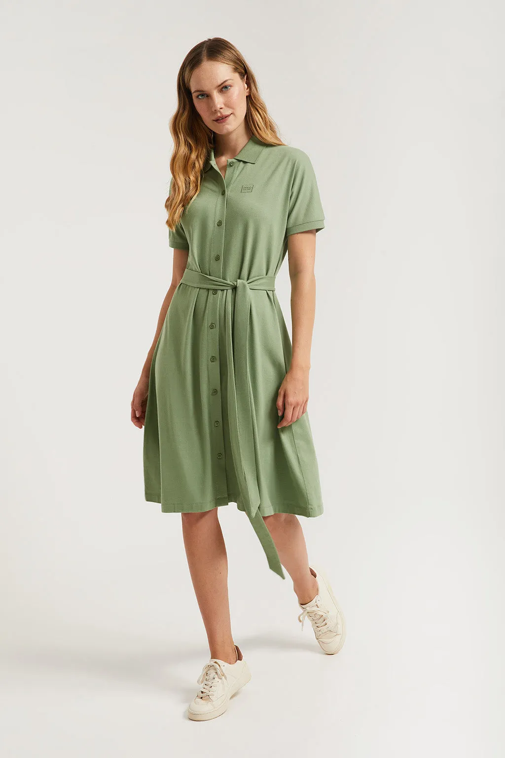 Vestido midi verde con logo bordado al tono