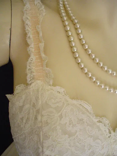 *VINTAGE OLGA "SLEEPING PRETTY" LACE BRA NIGHTGOWN IN SWEET CREAM