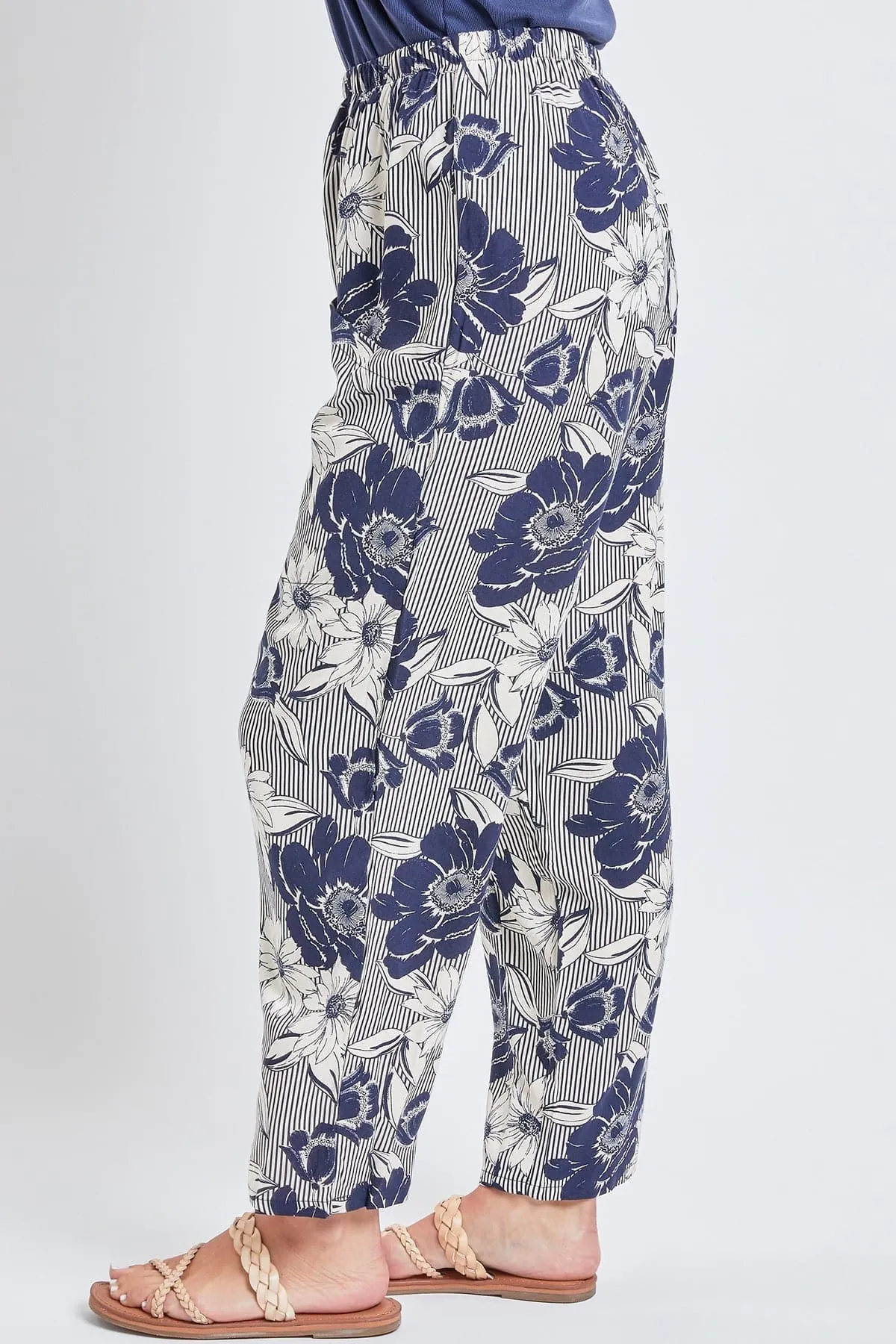 Women's Pull-On Relaxed High Rise Pant