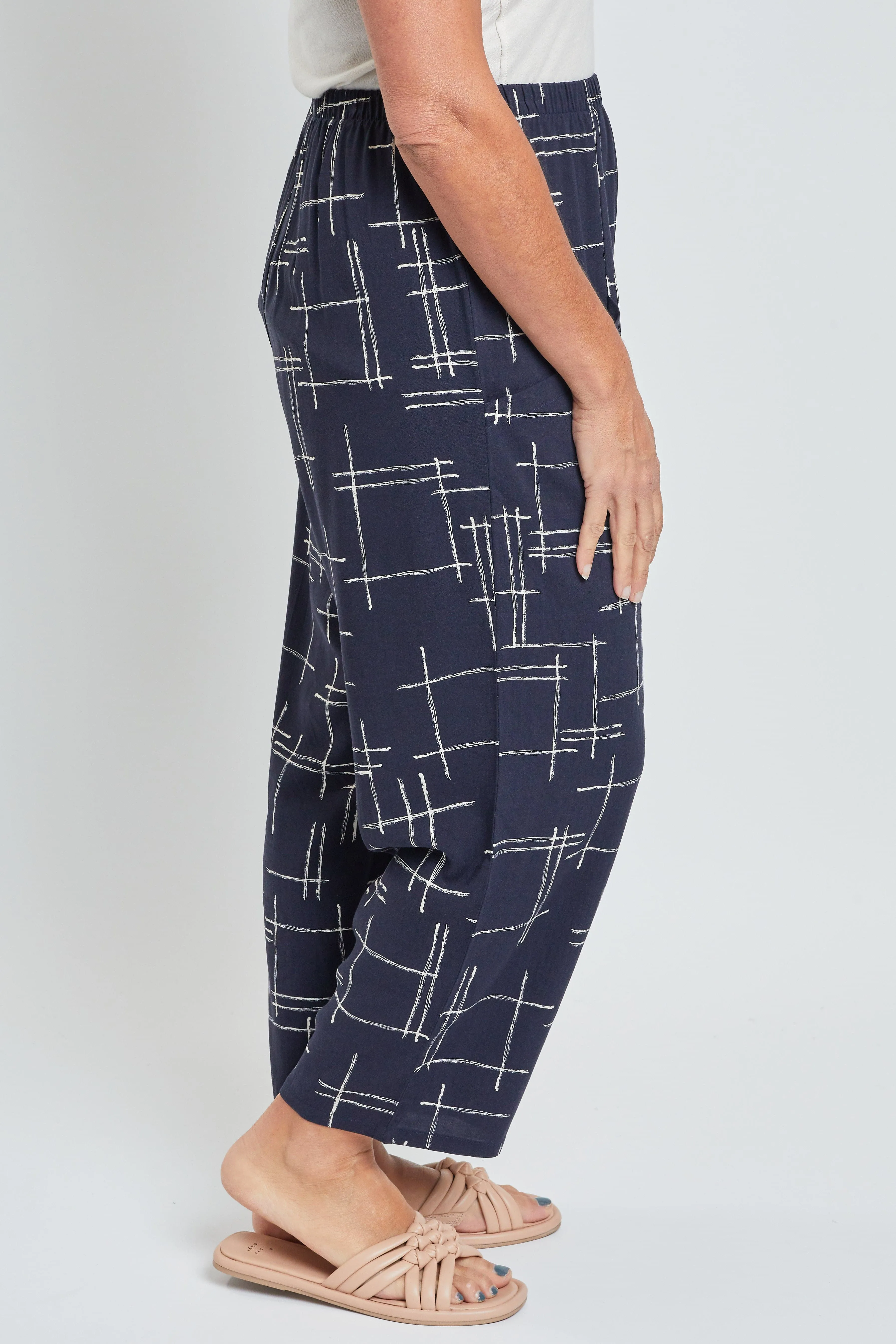 Women's Pull-On Relaxed High Rise Pant